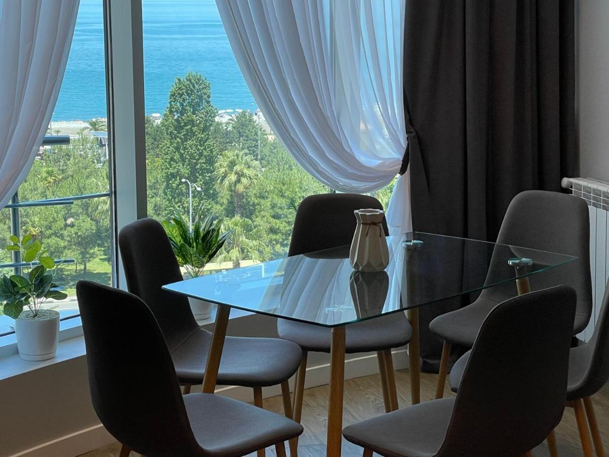 Апартаменты Maia's Sweet Home Батуми Экстерьер фото