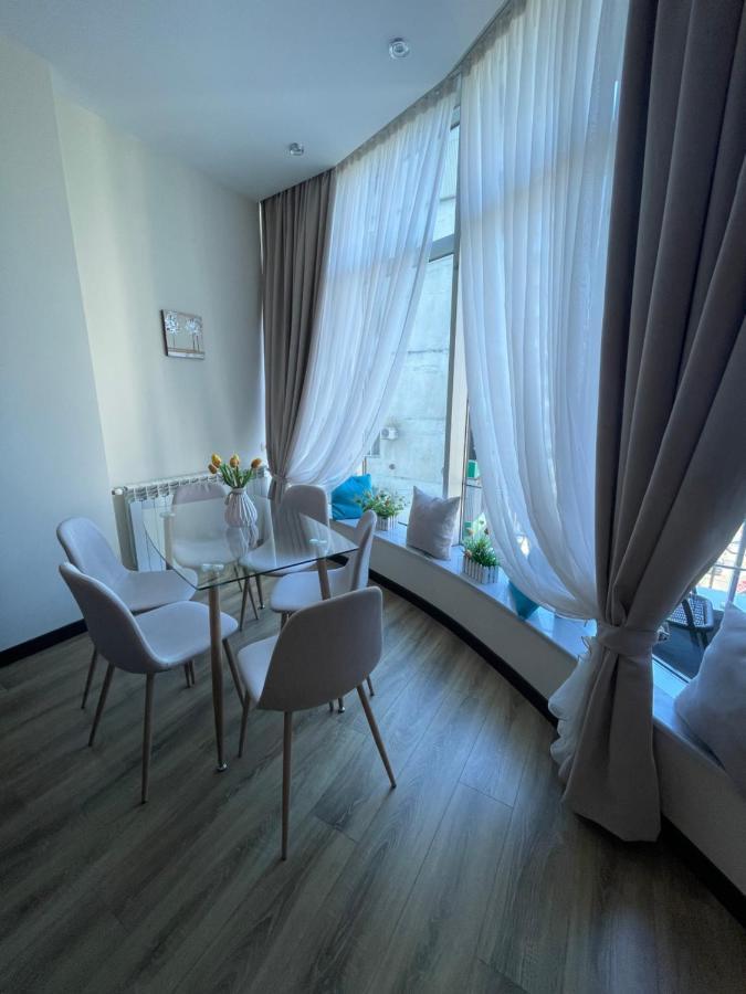 Апартаменты Maia's Sweet Home Батуми Экстерьер фото