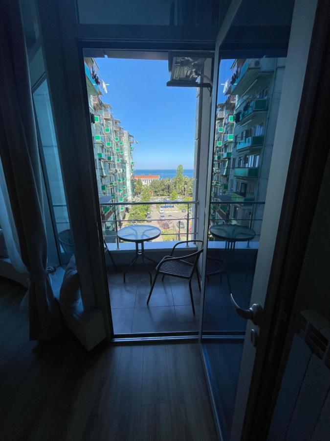 Апартаменты Maia's Sweet Home Батуми Экстерьер фото