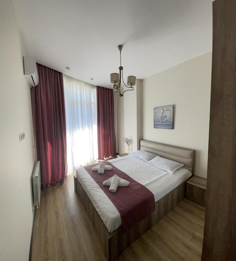 Апартаменты Maia's Sweet Home Батуми Экстерьер фото